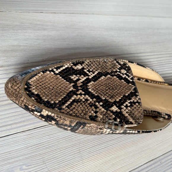 Express pointed toe snake skin flats - Picture 4 of 4